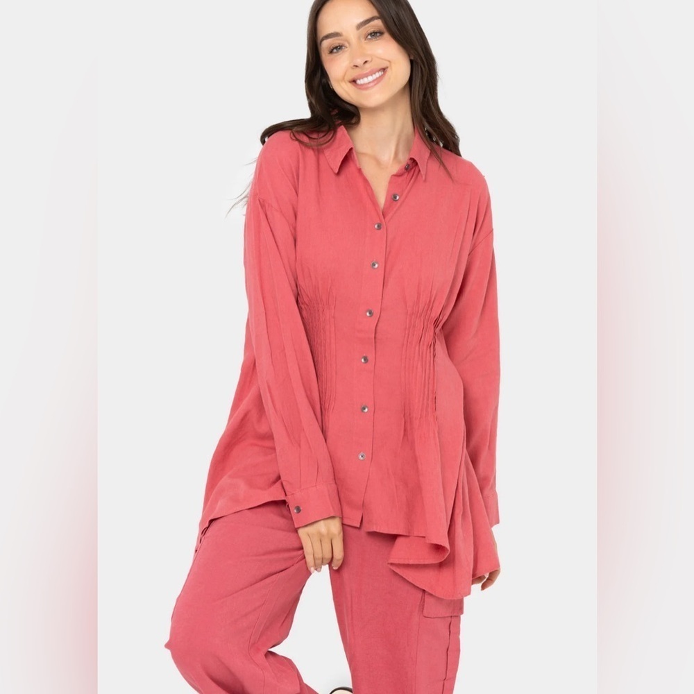 Peace Love World Women’s Boheme Pintuck Sharkbite Hem Shirt Size S
